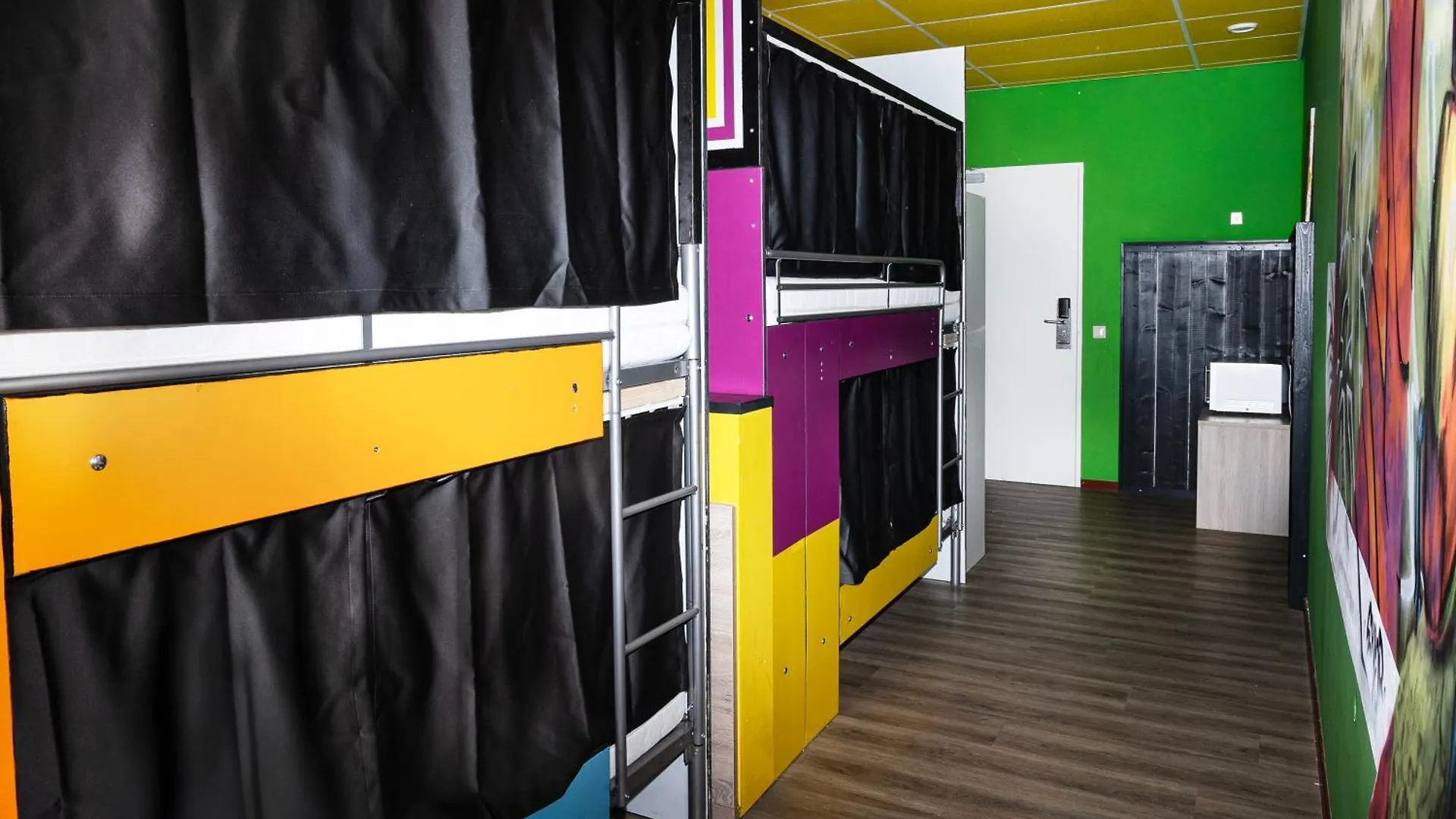 Amsterdam Teleport Hotel