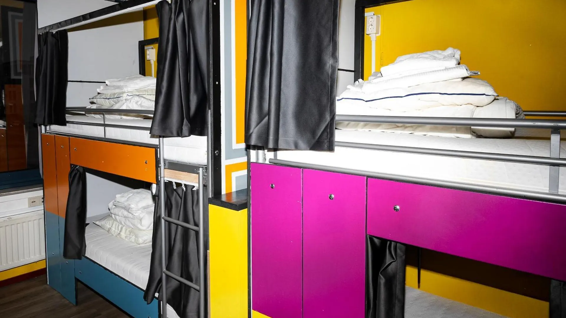 Amsterdam Teleport Hotel