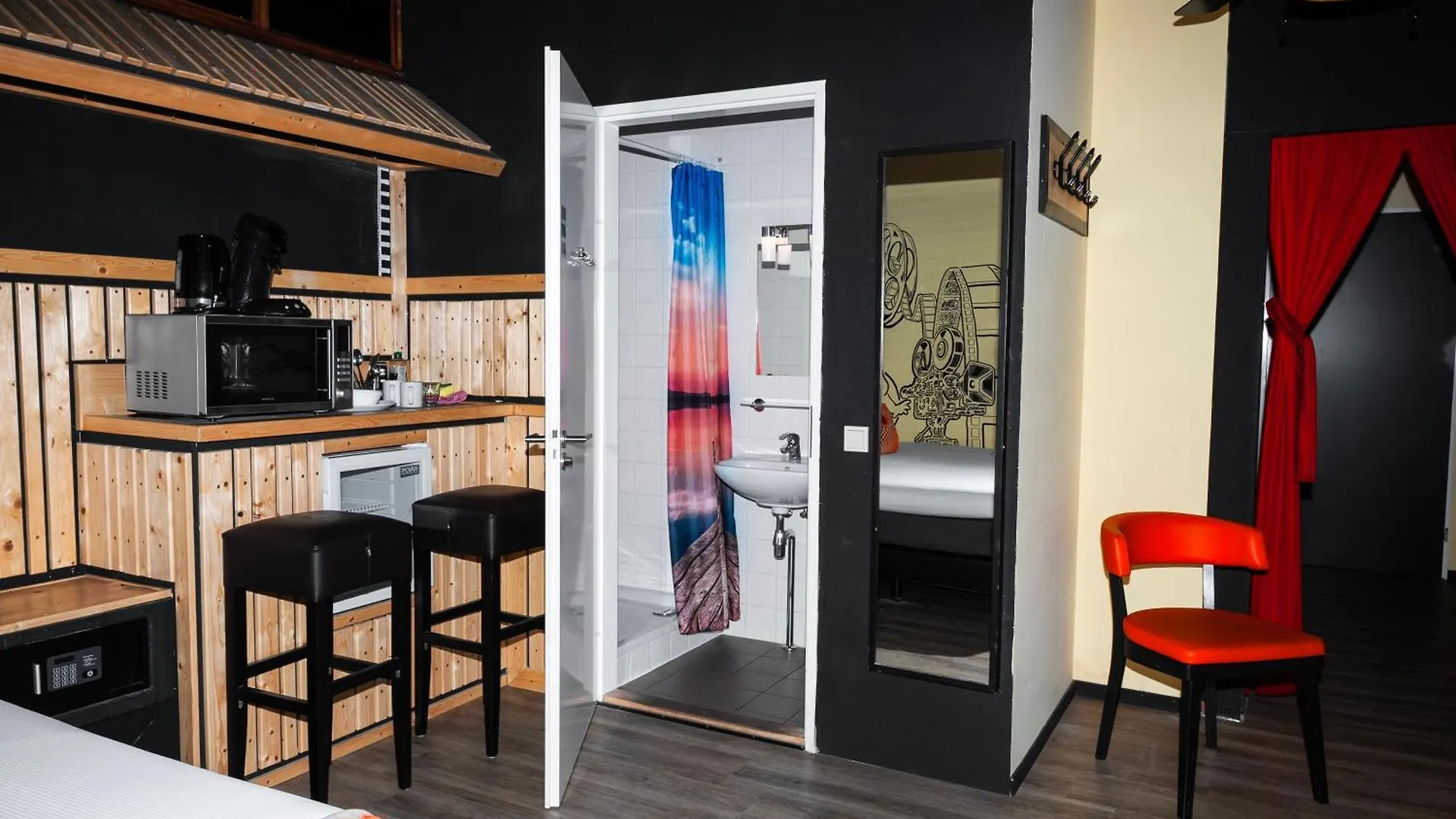 Amsterdam Teleport Hotel